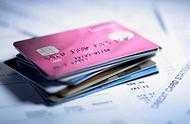 在內地銀行開的卡，如果有人在境外往我卡里打錢，銀行會是什麼態度，卡里錢能用嗎？