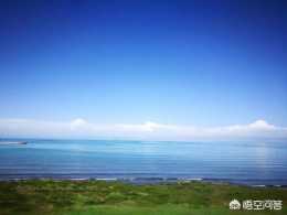 你覺得一年之中什麼季節去青海湖最美？為什麼？