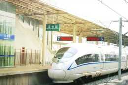 西安為什麼沒有到漢中的直達火車，過路的也沒有？