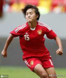 中國女足球員王霜被寄予厚望，這一切都是男足的成全嗎？
