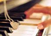 二胡和鋼琴學，哪個容易學？