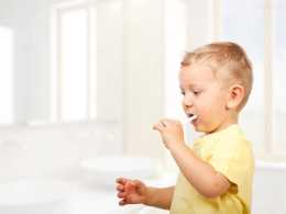 一歲五個月的寶寶牙齒表面有一個洞，有同樣情況的寶寶嗎?寶媽們怎麼處理的呢?