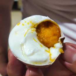 農村黃泥巴醃的鹹鴨蛋，如何做鹹鴨蛋蒜泥子最好吃？