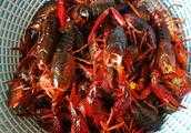 應該如何安全地吃小龍蝦？