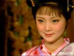 《紅樓夢》中，王家的三個女人是如何密謀決定賈寶玉娶薛寶釵的？